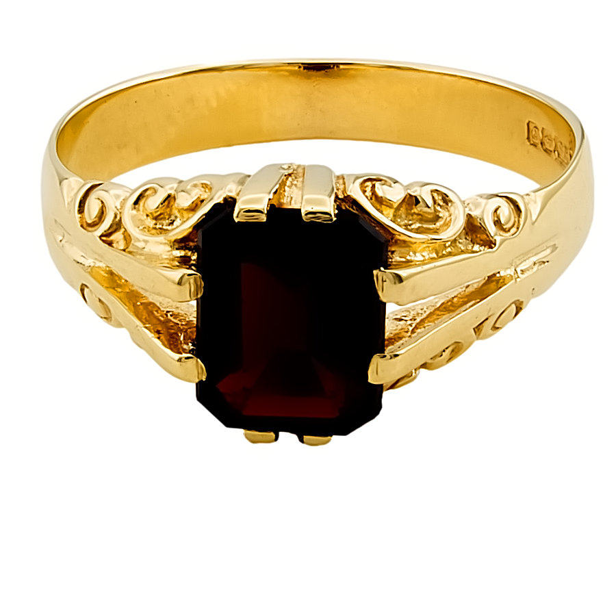 9ct Gold Garnet Ring size W